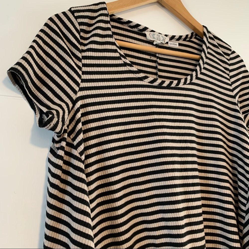 Pink Rose | Striped Tee Shirt - Picture 2 of 10